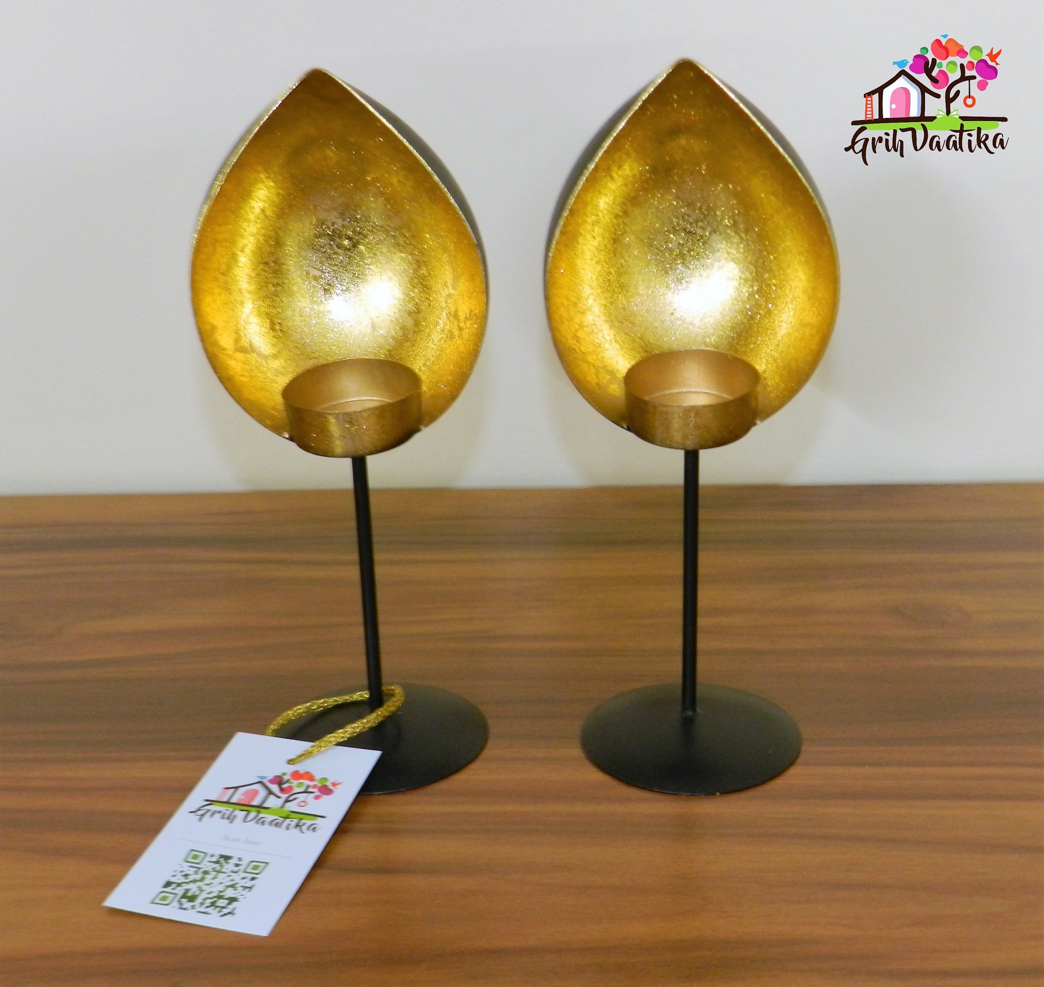 Lotus Shaped Iron Handcrafted Table T-Light Candle Holders
