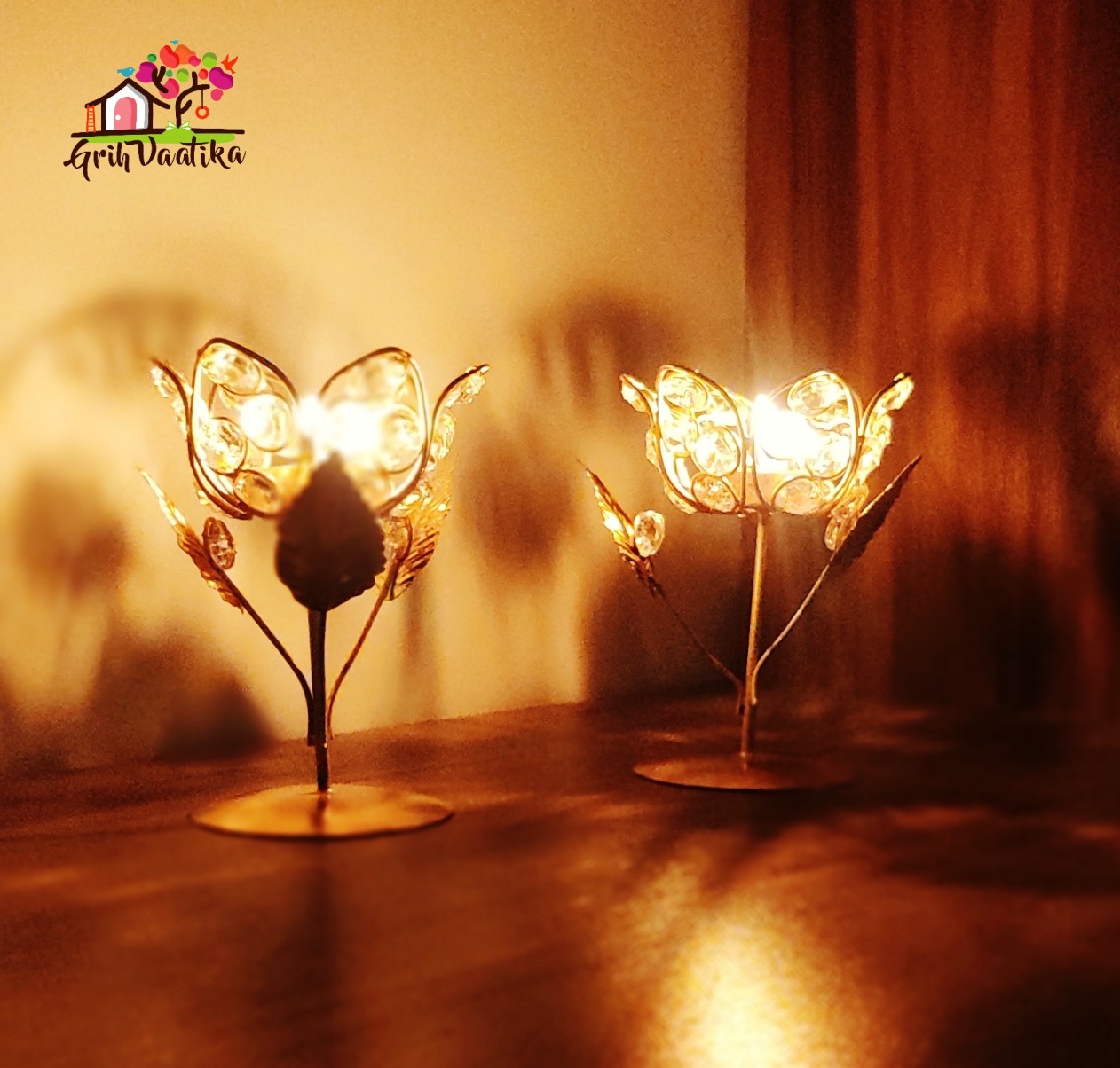 Flower Shaped Crystal T-Light Candle Holder for Home Décor